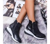 2024  Women's Autumnal Winter High Top Vulcanized Boots with Platform Wedges - Chunky Sneakers in Plus Sizes.