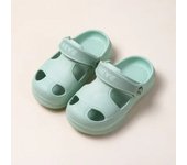 Novedad de verano, zapatos con agujeros para bebé, sandalias de playa antideslizantes y suaves para niños y niñas de 1 a 5 año
