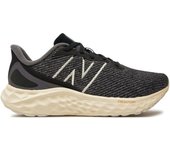 Zapatillas New Balance Fresh Foam Arishi V4 para mujer en color negro