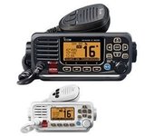 ICOM IC-M330GE  Ultra compacto (An x Al x Pr: 156,5 x 66,5 x 110,1 mm) Fácil instalación en espacios limitados Pantalla de matriz de puntos de fácil lectura