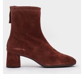 Pedro Miralles Botines de piel de serraje en color rojo modelo DOHA en tonos Rojos. Hecho a mano en España.