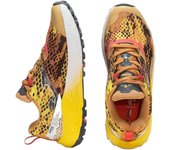 Calzado Trail marca Joma modelo Tksmls2526 para mujer en color amarillo