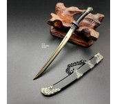 Many models of metal scabbard of famous ancient swords, keychain pendant of small unopened blade weapons