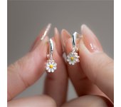 Cute Daisy Flower Pendant Stud Earrings For Women Trendy Korean Sweet Sunflower Small Floral Earrings Wedding Party Jewelry Gift