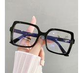 Trendy women's large-frame anti-blue light glasses can be matched with myopia lenses and are versatile