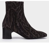Pedro Miralles Botines de serraje estampado efecto lince. modelo COIRA en tonos Grises. Hecho a mano en España.