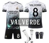 Adult 2324 Real Madrid Home Jersey No. 9 Mbappe 5 Bellingham 7 Vinicius Football Uniform Sports Men's Suit