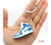 3D Mini 3D Sports Shoes Keychain Basketball Shoes Keychain Finger Skateboard Accessories Men's and Women's Trendy Pendant