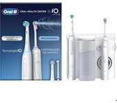 Centro de Salud Oral B con Cepillo Eléctrico IO4 e Irrigador Bucal: Irrigador de Agua, 1 Cabezal Oxyjet, 1 Cabezal Water Jet, 1 Cepillo de Dientes Eléctrico iO4, 2 Cabezales