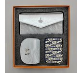 2024 New Vintage Purse Ladies Large Capacity d buckle Multi-card Multi-function triple Fold Handheld Bag 3-piece gift Box for the holidays