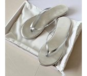 Silver flip-flops women's summer wear fashion soft bottom pinch feet beach slippers large size flip-flops