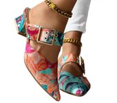 Nuevas sandalias coloridas de tacón grueso para mujer