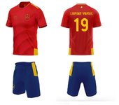 Equipación fútbol Selección Española Lamine Yamal 19 camiseta roja y pantalón producto oficial tallas para niños ESPLAMINE
