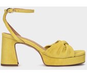 Pedro Miralles Sandalias de tacón de ante en color lima modelo TAVIRA en tonos Verdes. Hecho a mano en España.