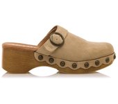 Calzado Zuecos marca Mustang modelo 59634-C52930 para mujer en color beig