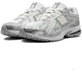 Running women's men's outdoor white breathable flat bottomed walking  casual sports shoes, 2002R designer basketball shoes
