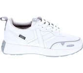 Shoes Sneakers Mujer marca Munich modelo Xemine 70 para mujer en color blanco
