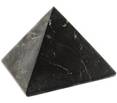Pirámide de Shungit 5x5cm - INKANAT-  Piedra de Shungit para Adorno de Escritorio en el Hogar o la Oficina - Cristales de Chakra y Energía Curativa