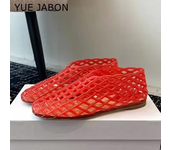 Nuevos zapatos individuales de gelatinas de plástico de verano, sandalias planas de Ballet de malla tejida para mujer, zapatos de playa de diseño hueco transparente con punta redonda