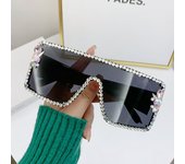 Nuevas gafas de sol de montura grande con incrustaciones de diamantes gafas a prueba de rayos UV para mujer gafas de sol finas de verano de cara grande de cara redonda