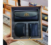 2024 New Vintage Purse Ladies Large Capacity d buckle Multi-card Multi-function triple Fold Handheld Bag 3-piece gift Box for the holidays