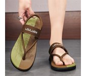 Las nuevas sandalias de los hombres usan chanclas de verano antideslizantes zapatos de playa de moda para hombres de suela gruesa