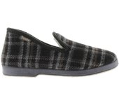 Wamba Confortable Zapatillas de casa a cuadros con interior de borreguito y suela al tono. Marca de Calzados Victoria 200301