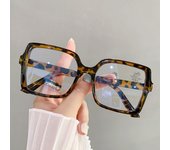 Trendy women's large-frame anti-blue light glasses can be matched with myopia lenses and are versatile