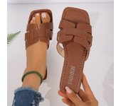 Ladies' fashionable casual flat sandals, versatile outdoor wear, flat slippers for wearing outside