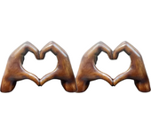 Faux Wood Grain Love Sign Sculpture Resin Hand Ornament Charming Wooden Heart Shape Gesture Statue for Home Office Decoration