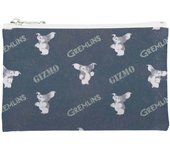 Portatodo Jeans Gizmo Gremlins. Portatodo con diseño moderno y parches incluidos. Ideal para organizar lápices y accesorios con estilo.