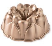 Molde Magnolia Bundt Nordic Ware