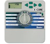 Programador de riego eléctrico XC 801 Interior Hunter Programador eléctrico que permite controlar hasta 8 zonas de riego con electroválvulas a corriente 24V. 3 programas independientes con 4 horas de inicio por programa. Tiempo de riego máximo por