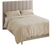Funda nórdica Alexandra House Living Suiza en color beige, tamaño 220 x 220 cm, con tejido cálido y diseño elegante para un ambiente acogedor en el dormitorio.