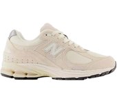 marca New Balance modelo M2002Rcc para hombre en color beig