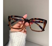 Fashion Anti Blue Light Glasses Women Fake Eyeglasses Trendy Rice Nail Square Frame Female Flat Light Glasses Computer Glasses