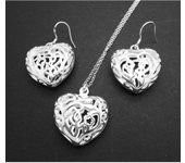 Joyería fina de gran ventaHermoso conjunto de dos piezas de collar y pendientes con forma de corazón tridimensional en plata