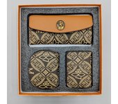 2024 New Vintage Purse Ladies Large Capacity d buckle Multi-card Multi-function triple Fold Handheld Bag 3-piece gift Box for the holidays