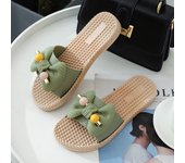 Zapatillas de moda antideslizantes para el hogar de fondo plano de una palabra de fondo suave zapatillas frescas de playa