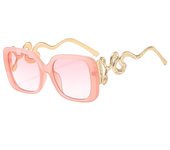 2024 Fashion Vintage Sunglasses Women Retro Classic Trendy Brand Design Gold Frame Square Sun Glasses Outdoor Shades Snake Leg